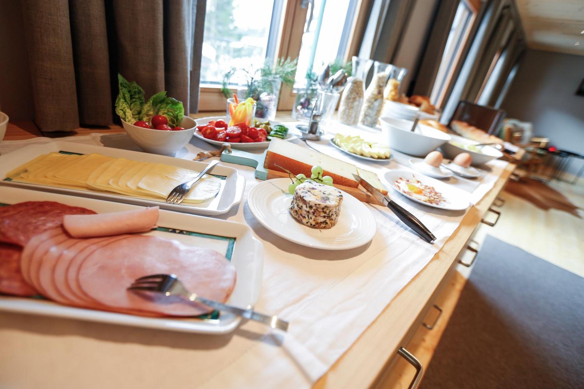 Fruehstueckspension Sonnblick Stuben am Arlberg Ngoại thất bức ảnh
