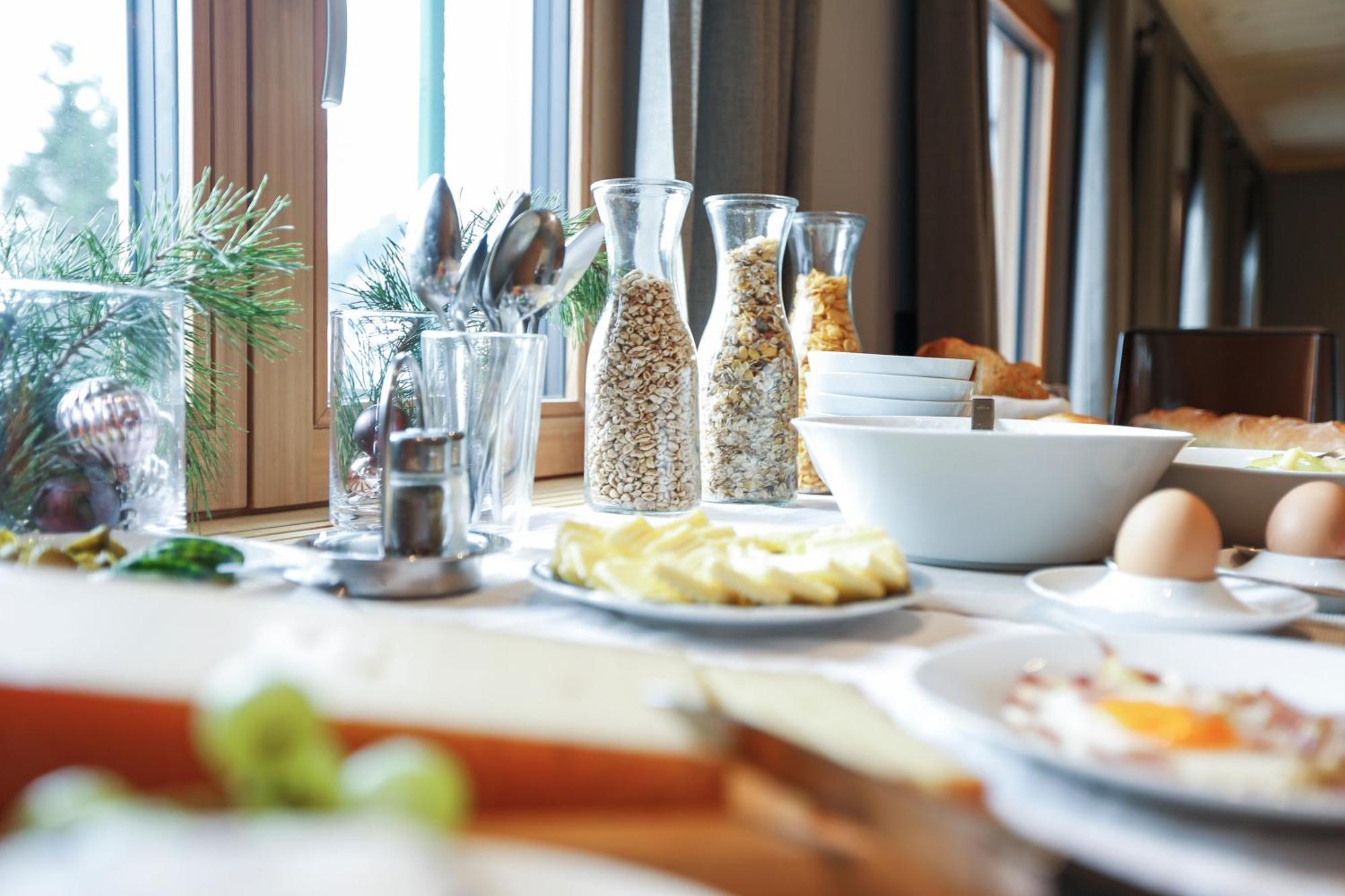 Fruehstueckspension Sonnblick Stuben am Arlberg Ngoại thất bức ảnh